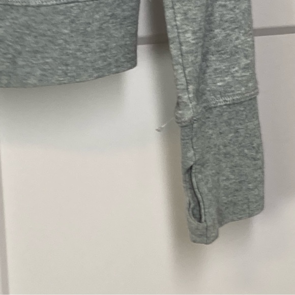 NIKE Grey Cropped Crew Neck Long Sleeve Sweatshirt Size M - Picture 4 of 6